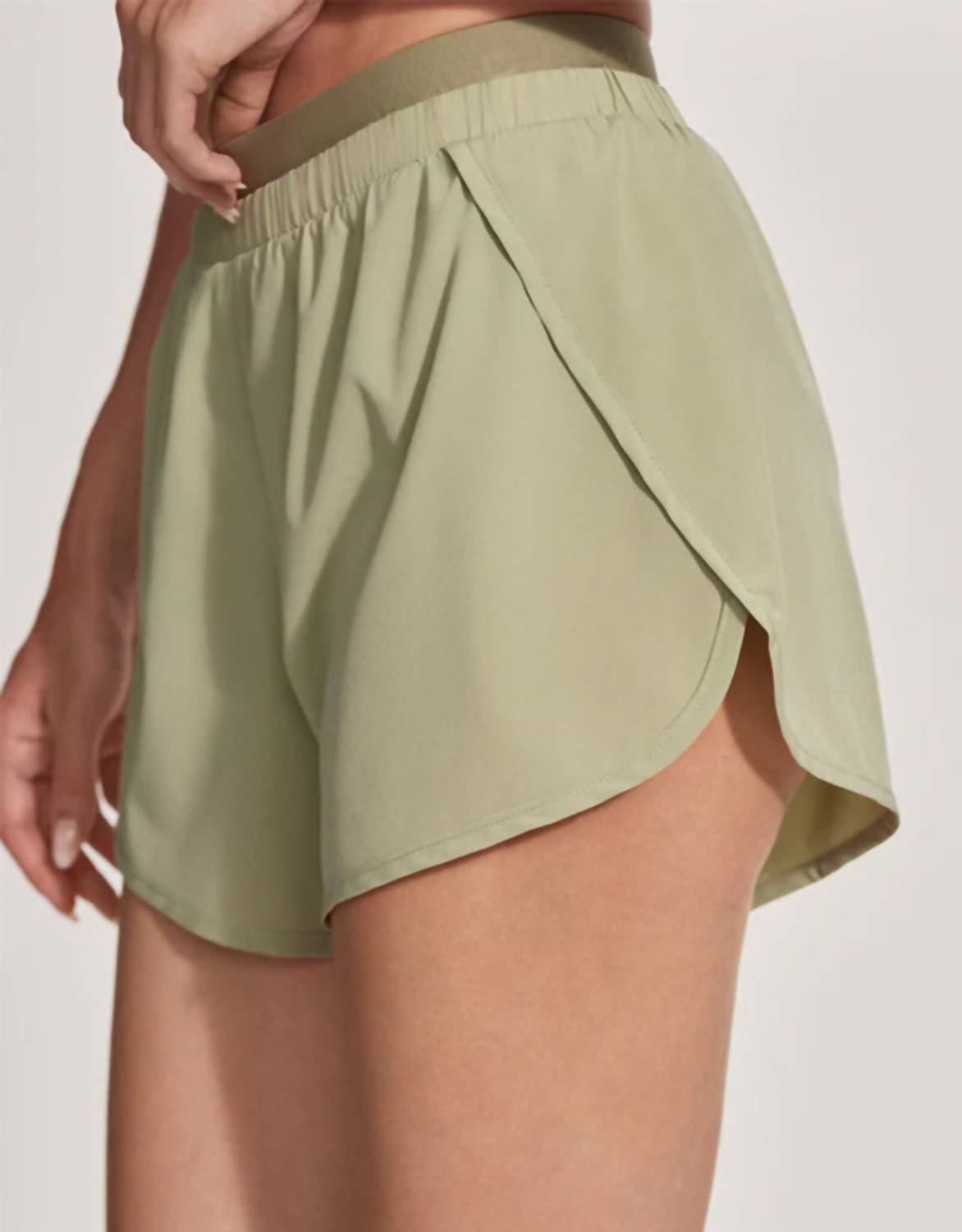 Varley - Rae Mid-rise Running Short