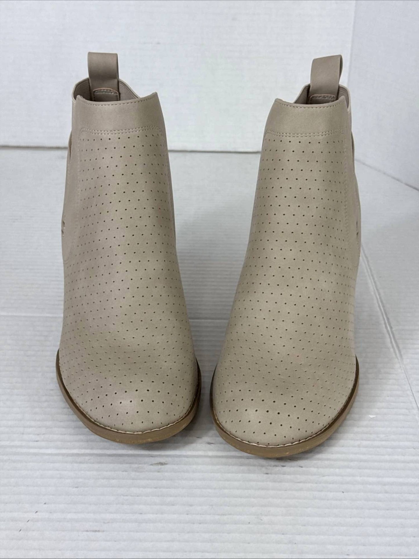 Dolce Vita - Women's Vegan Leather Gerdy Ankle Wedge Boots