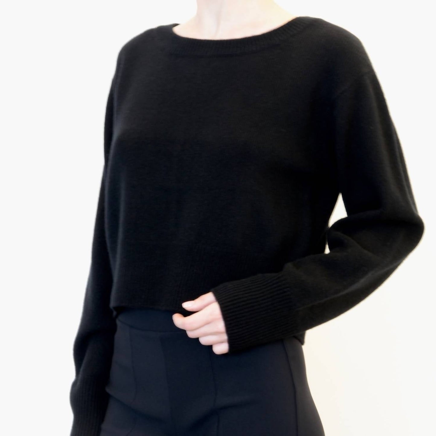 Elaine Kim - Cashmere Crew Neck Crop Sweater