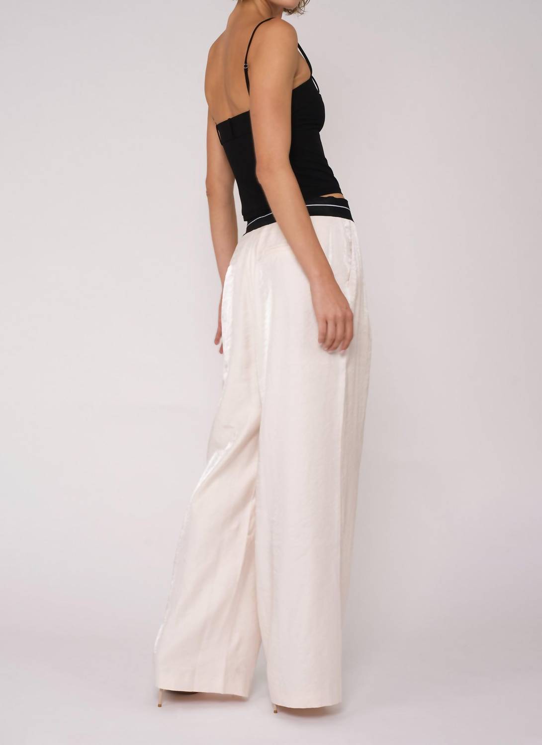 Nonchalant Label - Ryder Crop Top