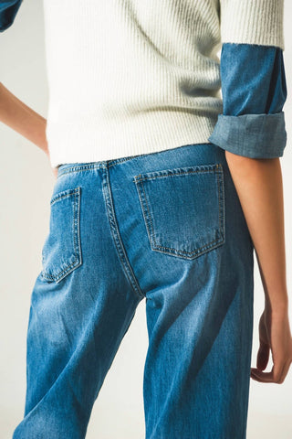 Q2 - Ouse usar pinças na cintura com jeans reto