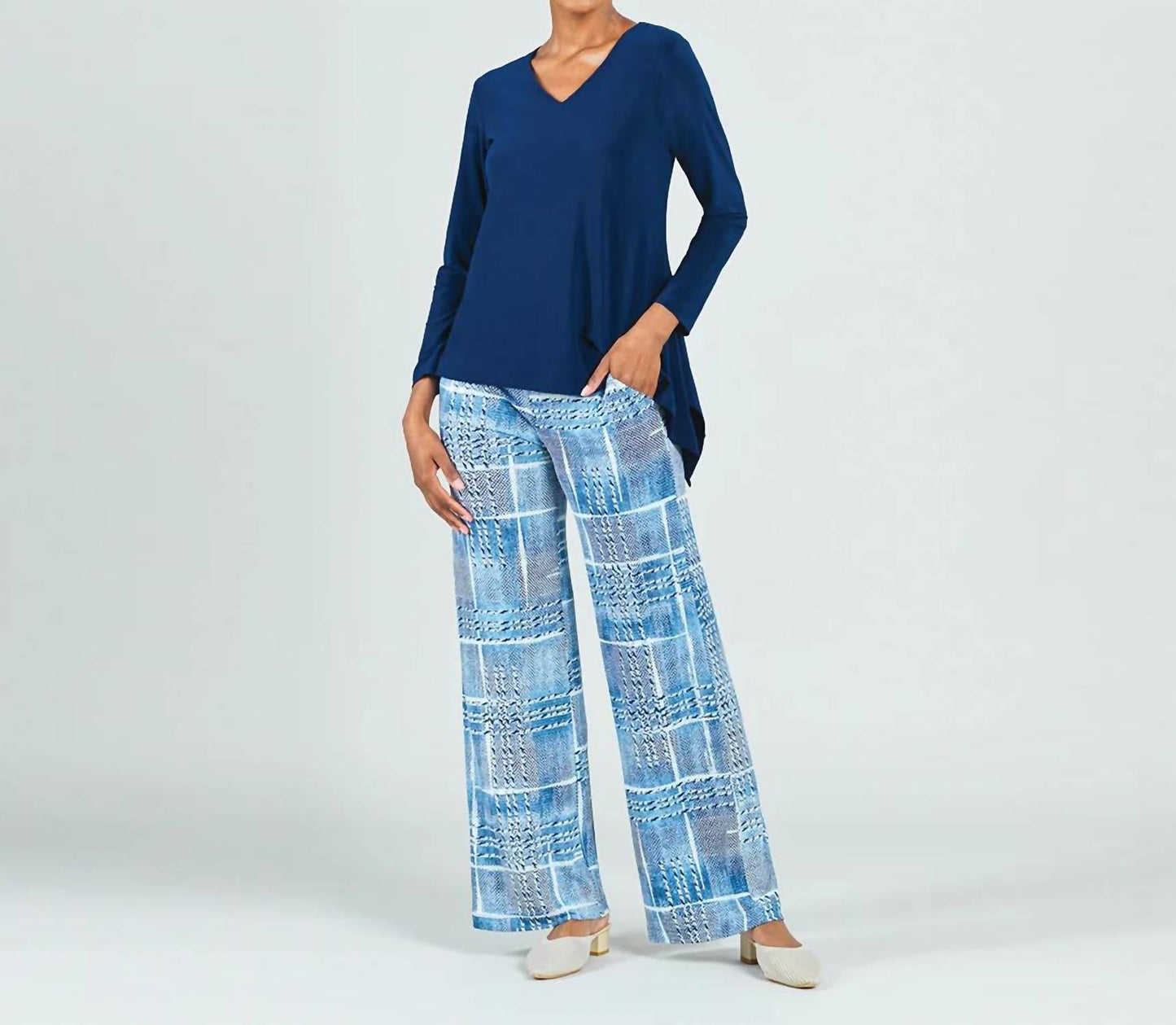 Clara Sun Woo - V Neck Side Flow Top