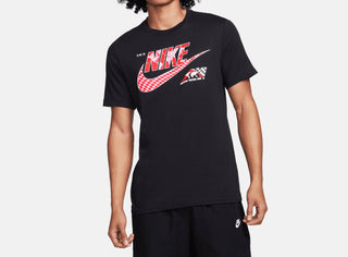 Nike - Camiseta Masculina com Bandeira Xadrez
