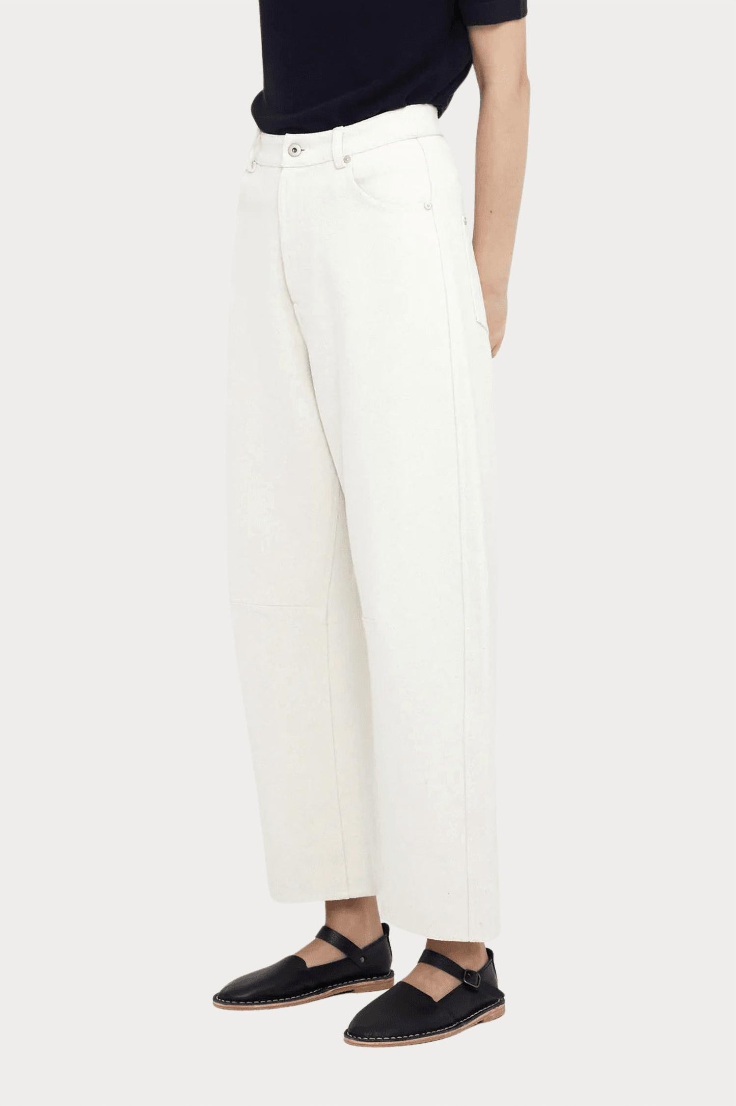 7115 By Szeki - Relaxed Curve Legged Trouser