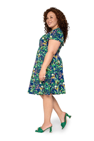 Vestido feminino Leota's Curve com mangas esvoaçantes e borboleta azul-marinho