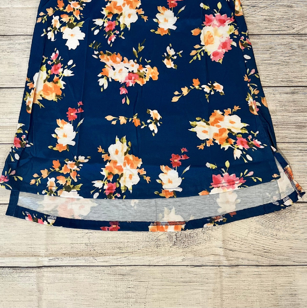 Blusa de praia casual com estampa country e decote em V feminina Frankie &amp; Pop, azul, tamanho médio