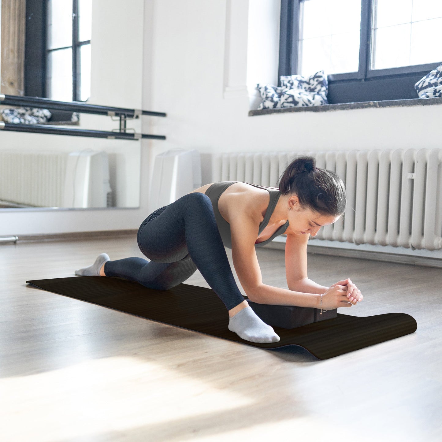 Conjunto de ioga BalanceFrom Fitness com 7 peças, tapete, faixa elástica e joelheira, preto