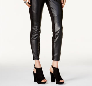 Calças femininas Bar III em couro sintético e elastano