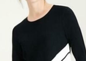 Túnica feminina Alfani Petite listrada assimétrica preta tamanho grande