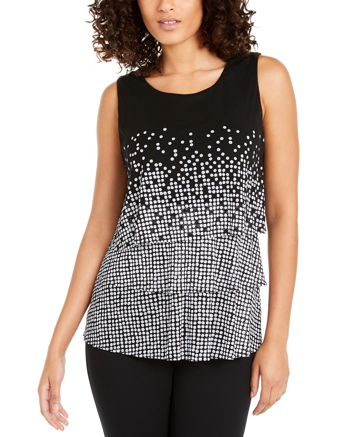 Top Alfani Feminino Petite com Estampa de Bolinhas e Camadas, Preto, Tamanho Pequeno