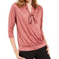 Blusa feminina Alfani com decote em V e sobrepeliz rosa, tamanho X-G