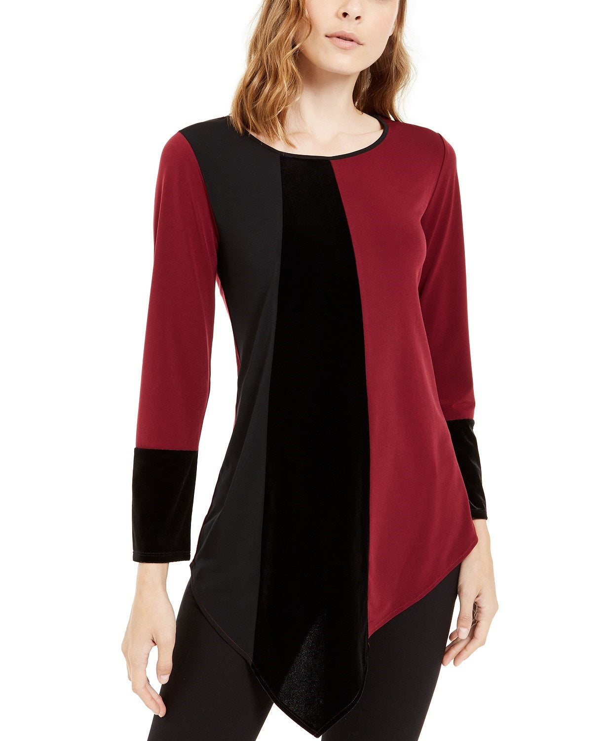 Blusa Alfani Feminina Petite Assimétrica com Barra Colorida e Blocos de Cor, Tamanho Vinho Petite Médio