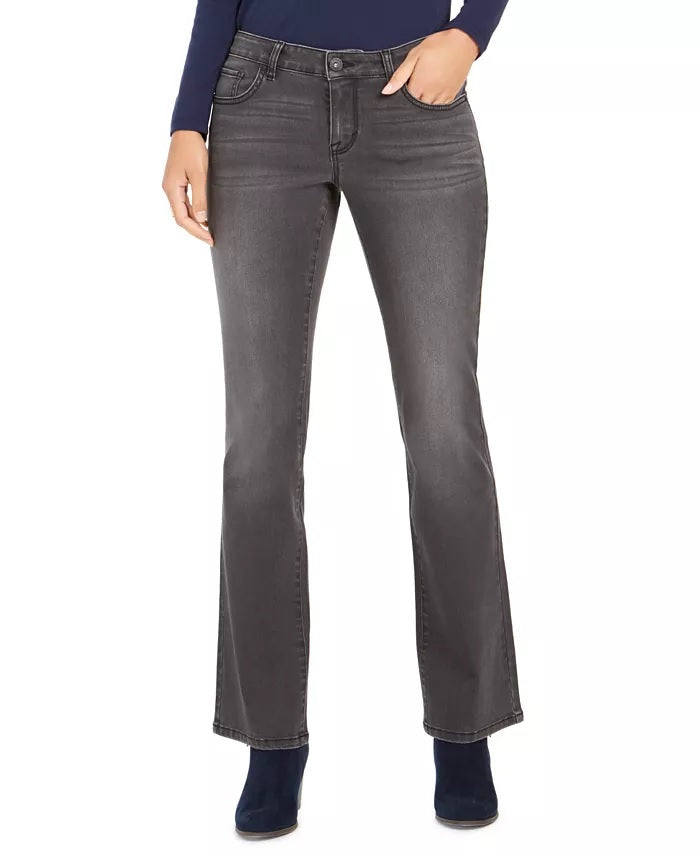 Calça jeans feminina estilo bootcut com bolso bordado e lavagem clara, preta, tamanho 18