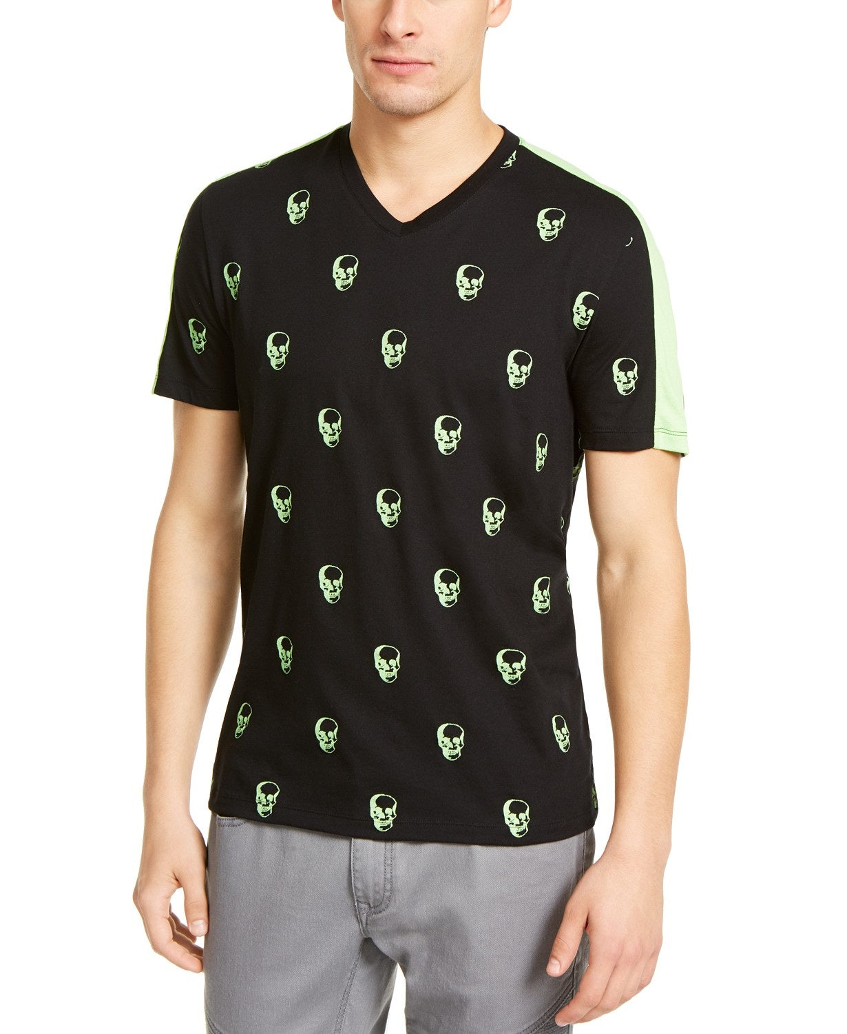 Camiseta masculina com estampa de caveira e gola V da INC International Concepts, preta, tamanho grande