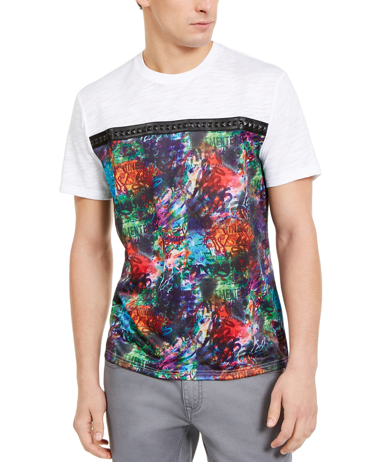 Camiseta masculina com estampa de grafite e acabamento em couro sintético cravejado da INC International Concepts, tamanho 2, tamanho extragrande, branca