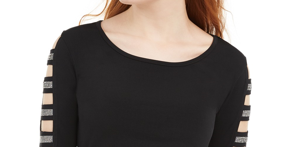 Blusa com acabamento em escada e strass BCX Juniors, preta, tamanho grande