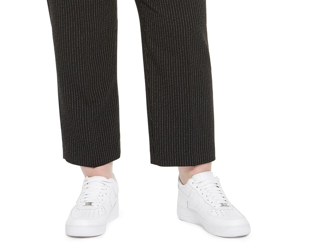 Calça feminina listrada plus size Bar III com amarração na cintura, preta, tamanho 16 W