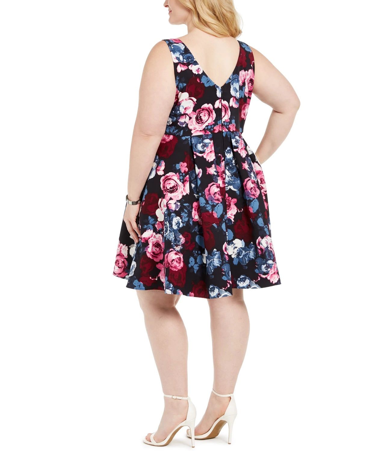 Vestido Trixxi Feminino Plus Size Estampa Floral Ajustado e Evasê Azul Marinho Tamanho 24W