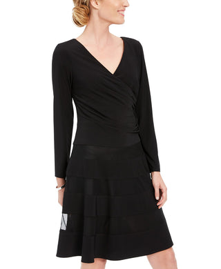 Vestido feminino Richards Petite Illusion-Stripe Fit &amp; Flare, preto, tamanho 4