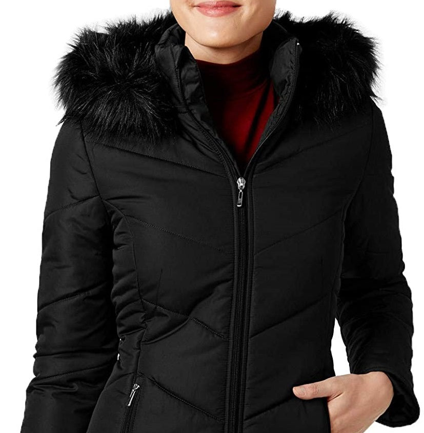 Casaco acolchoado com capuz e acabamento em pele sintética Maralyn &amp; Me Juniors, preto, tamanho médio