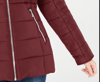 Casaco acolchoado com capuz e acabamento em pele sintética Maralyn &amp; Me Juniors, tamanho vinho, médio