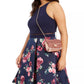 Vestido feminino B Darlin Plus Size com estampa floral Illusion, ajuste e flare, azul, tamanho 18
