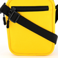Mini bolsa mensageiro masculina sob medida com estampa xadrez, amarela, tamanho regular