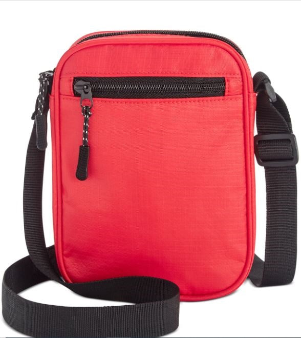 Mini bolsa carteiro masculina sob medida com estampa xadrez vermelha tamanho regular