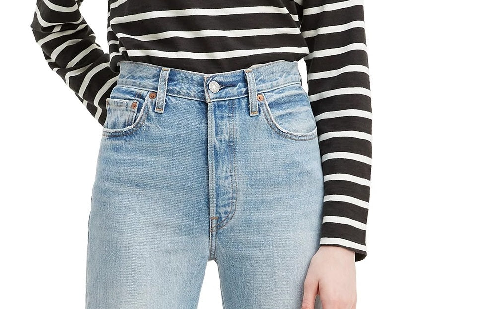 Camiseta Levi's Cora Cotton Sailor Feminina Preta Tamanho Médio