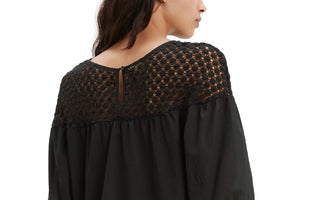 Levi's Women's Noe Lace-Contrast T-Shirt Black Size Large