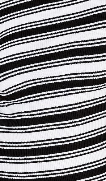 Suéter listrado com gola alta e bainha cruzada Say What para mulheres, tamanho grande, branco