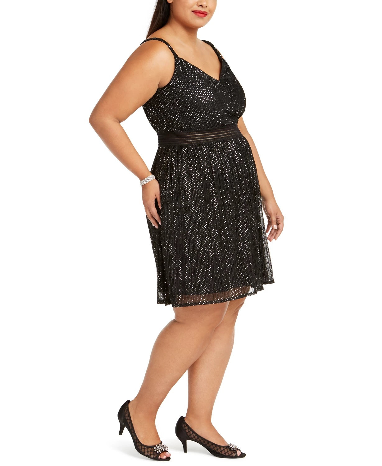 Vestido feminino plus size da City Studios, corte metálico e flare, tamanho 22W, prateado