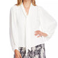 Blusa feminina Vince Camuto com detalhe de tachas e decote em V, manga comprida, georgette, cor marfim, branca, tamanho P