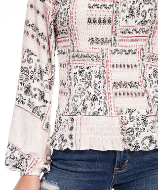 Blusa estampada com mangas curtas e babados American Rag Juniors, tamanho médio, branca