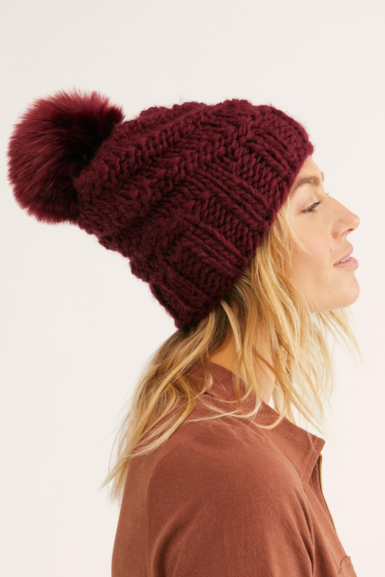 Gorro feminino Free People High Line Pom Beanie, vinho, tamanho único