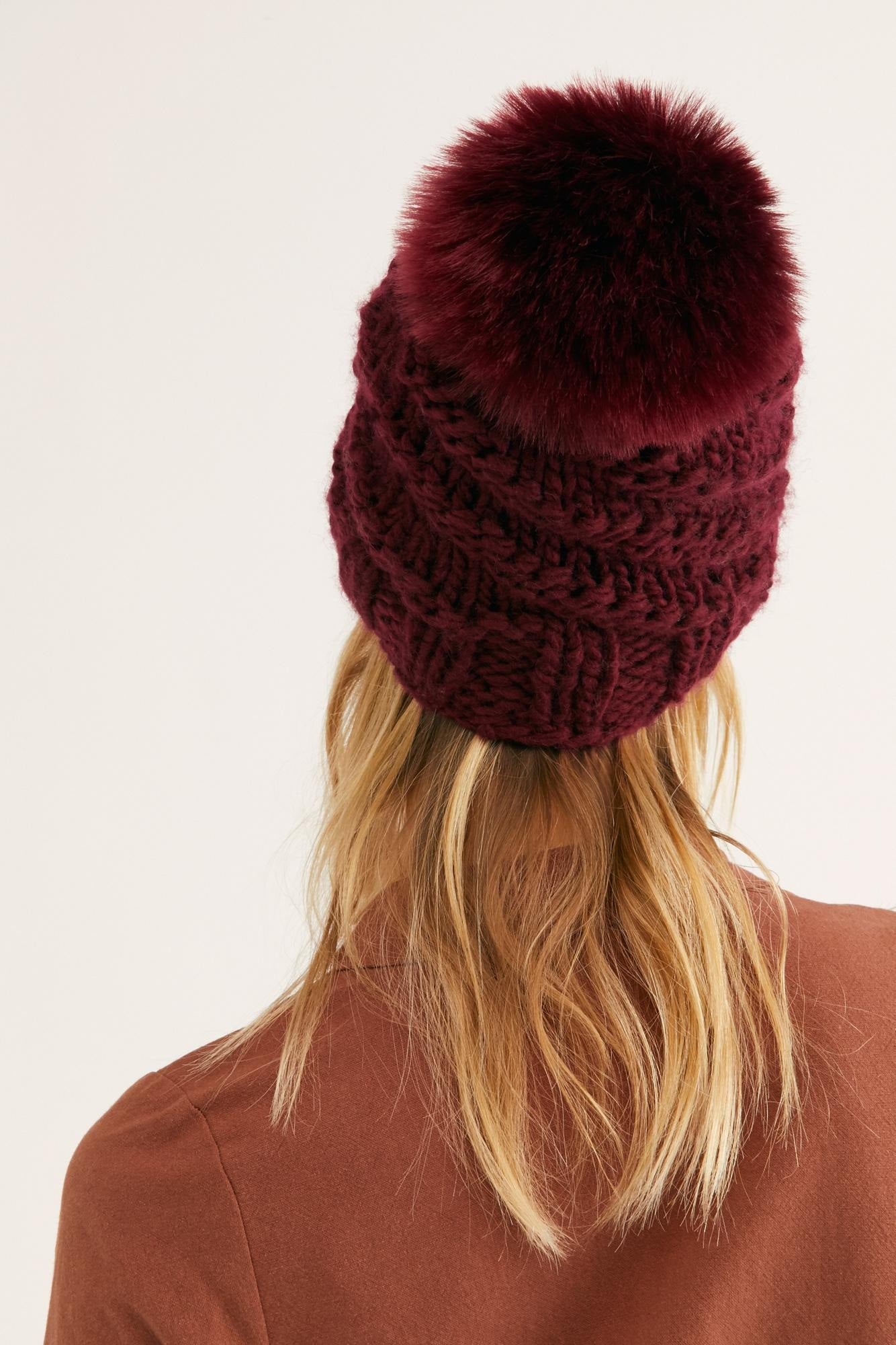 Gorro feminino Free People High Line Pom Beanie, vinho, tamanho único