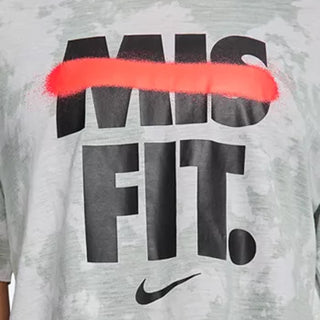 Camiseta curta Nike Dri-Fit Distressed Logo feminina, verde, tamanho grande