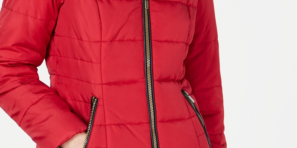 Casaco Puffer Juniors Rosa Celebrity com Capuz com Acabamento em Pele Sintética Vermelho Verdadeiro Tamanho Grande