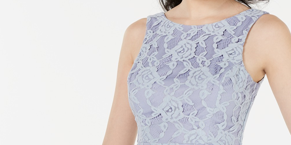 Vestido de renda dupla com saia evasê Speechless Juniors, roxo, tamanho 9