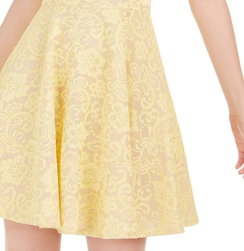 Vestido de renda evasê Speechless Juniors, amarelo, tamanho 3