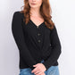Blusa Hippie Rose Juniors com botões frontais e torcidos, preta, tamanho pequeno