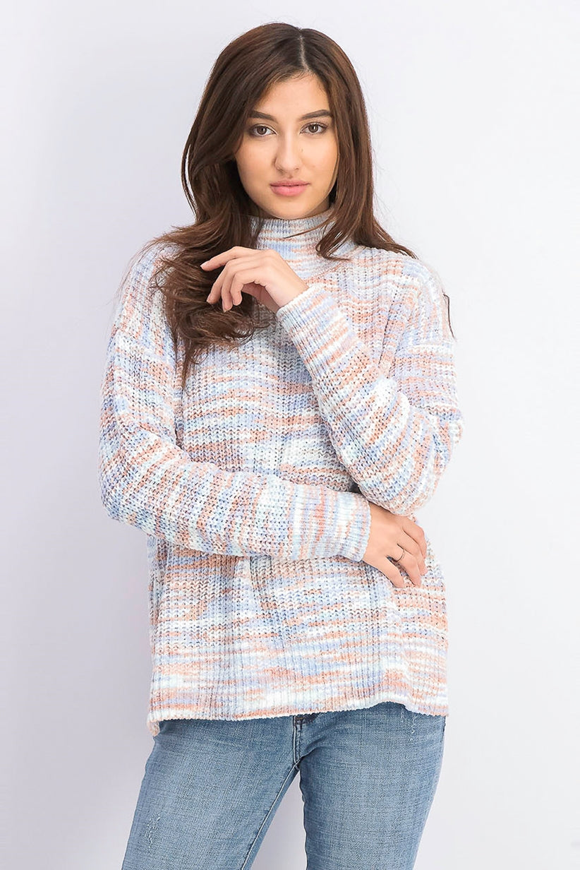 Suéter Hippie Rose Juniors de gola alta em chenille azul escuro, tamanho extragrande