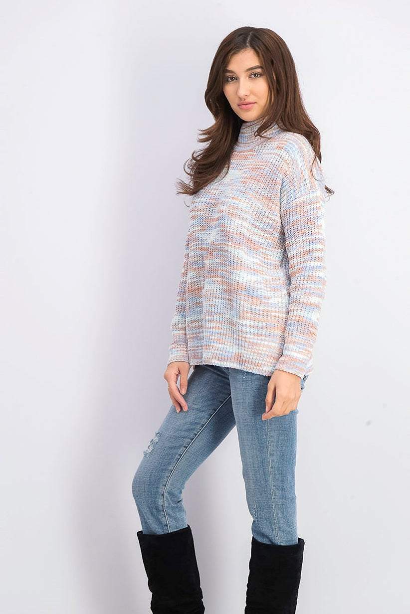 Suéter Hippie Rose Juniors de gola alta em chenille azul escuro, tamanho extragrande