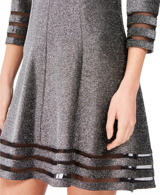 Vestido feminino Jessica Howard com acabamento metálico e ilusão, tamanho 4P, prateado