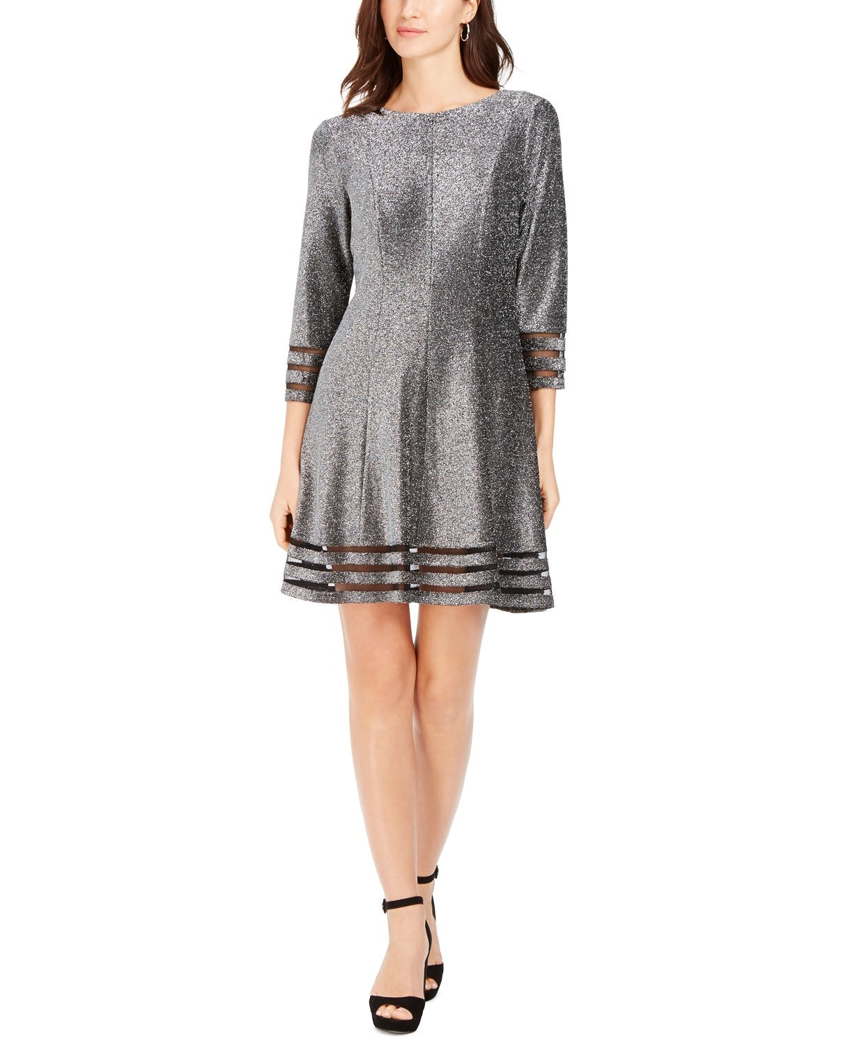 Vestido feminino Jessica Howard com acabamento metálico e ilusão, tamanho 4P, prateado