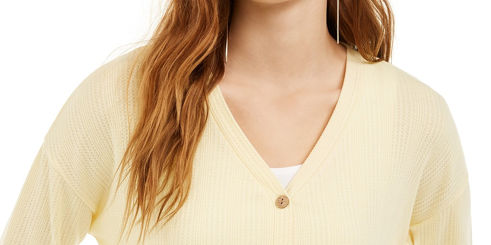 Blusa texturizada com botões frontais Pink Rose Juniors, tamanho médio, amarela