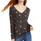Blusa Henley com estampa floral e textura waffle Ultra Flirt Juniors, preta, tamanho extragrande