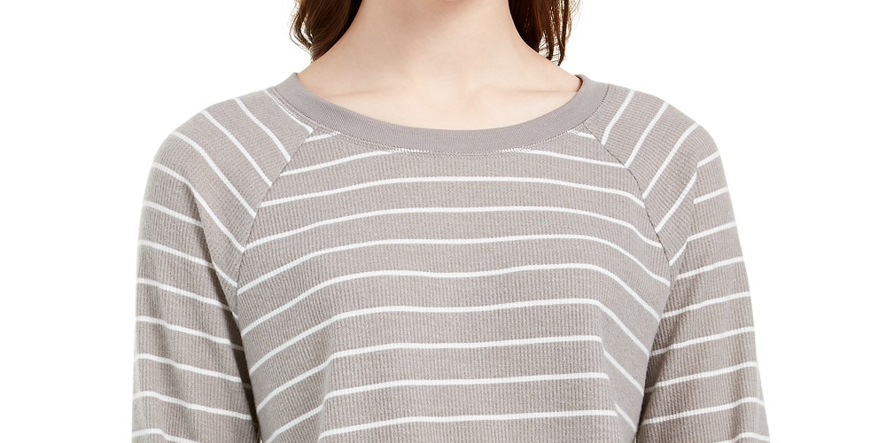 Blusa listrada com cordão e bainha Ultra Flirt Juniors, tamanho médio, cinza