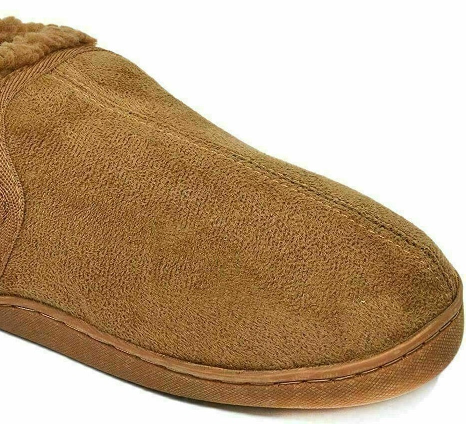 Pantufas masculinas Gold Toe Twin Gore de camurça sintética bege escuro, tamanho médio