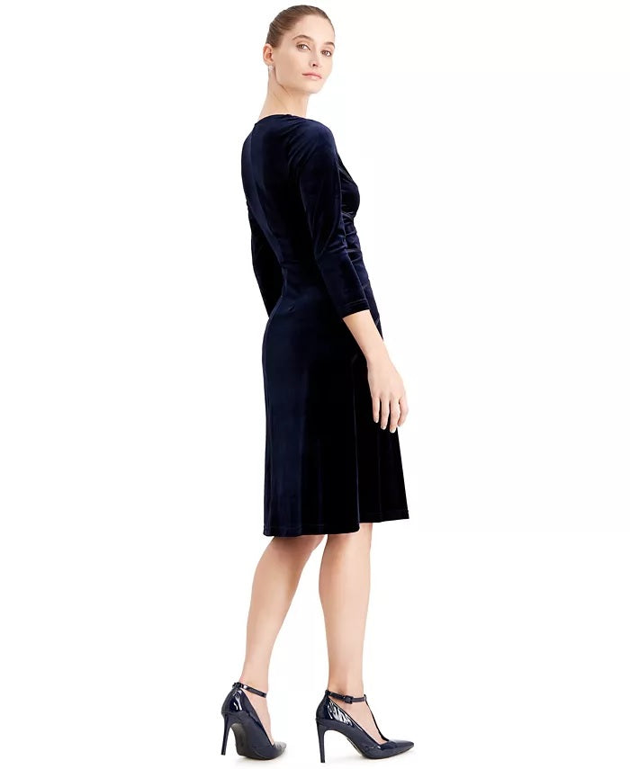 Vestido feminino Connected de veludo com broche de strass, azul-marinho, tamanho 16